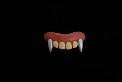 SILV VAMP TEETH