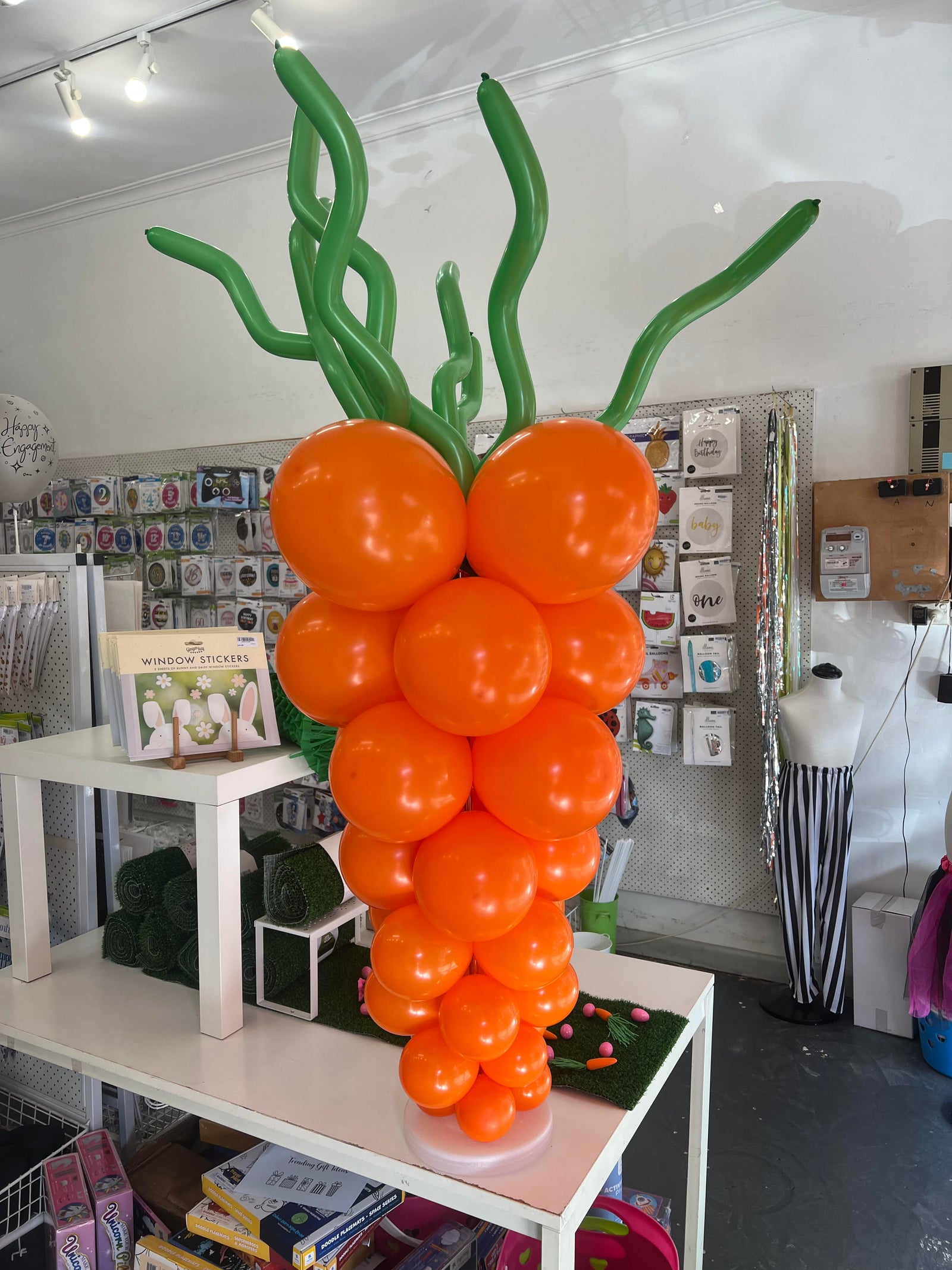 Easter Carrot Balloon Sculpture Column - Party Affair