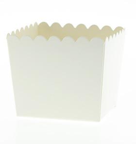 White Scalloped Edge Favour Box